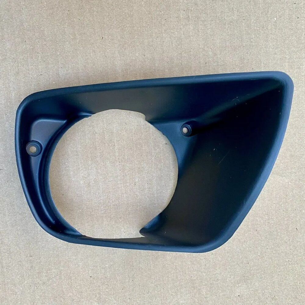 2003-05 HONDA PILOT RIGHT PASSENGER SIDE (RH) FOG LIGHT TRIM — NEW
